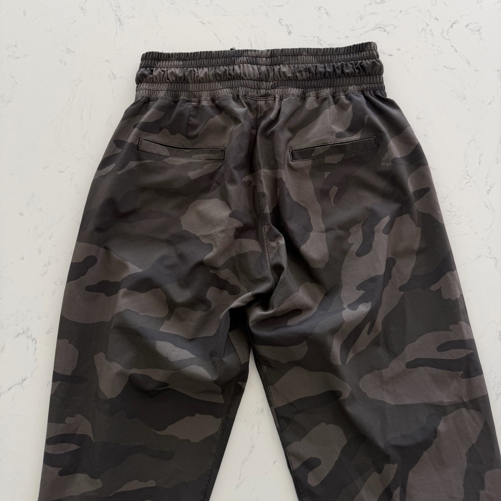 Albion Fit Camo Destination Joggers - Picture 9 of 12